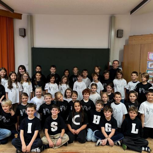 Neues Outfit für Schulchor