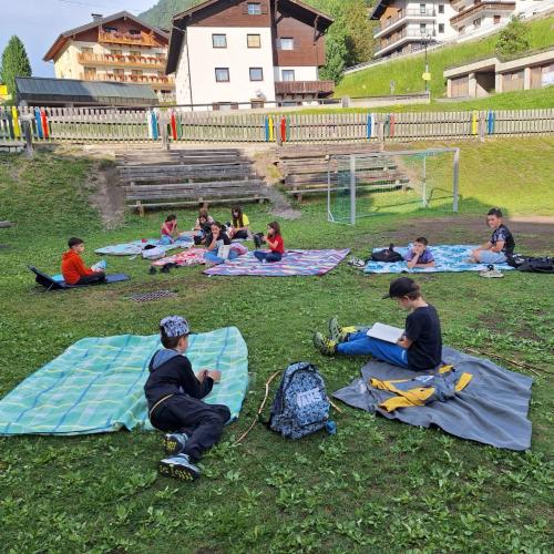 Lesewanderung der 4. Schulstufe – Grill & Chill zum Schuljahresabschluss